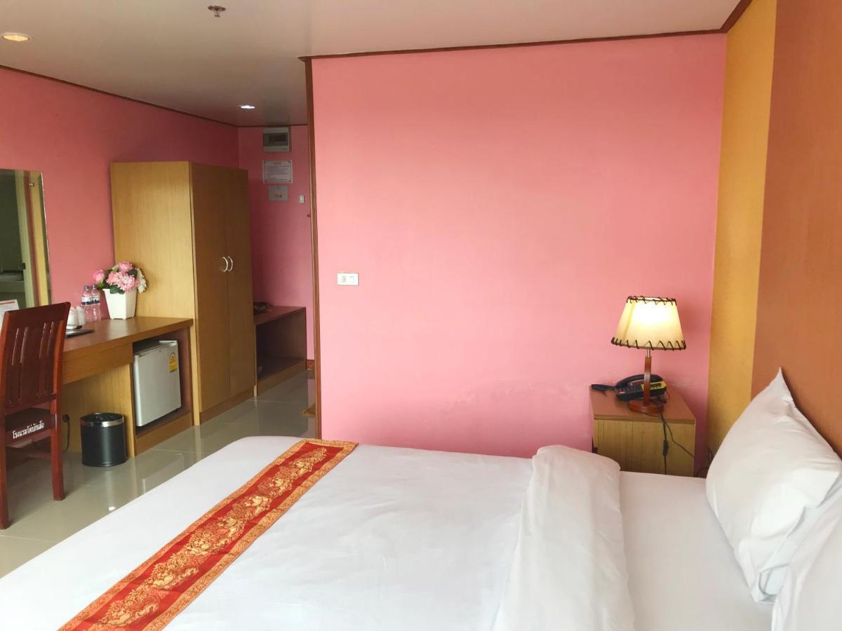 Toh Buk Seng Ayutthaya Hotel Extérieur photo