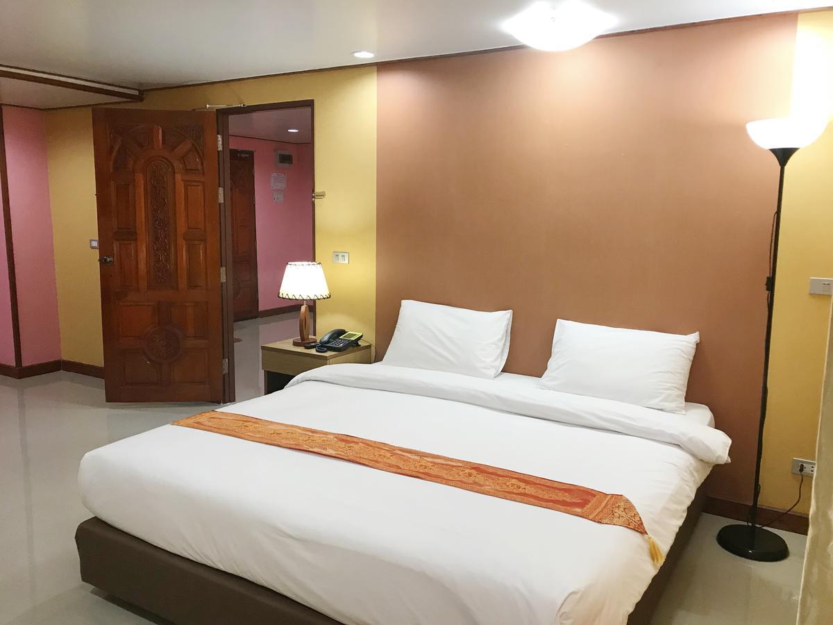 Toh Buk Seng Ayutthaya Hotel Extérieur photo