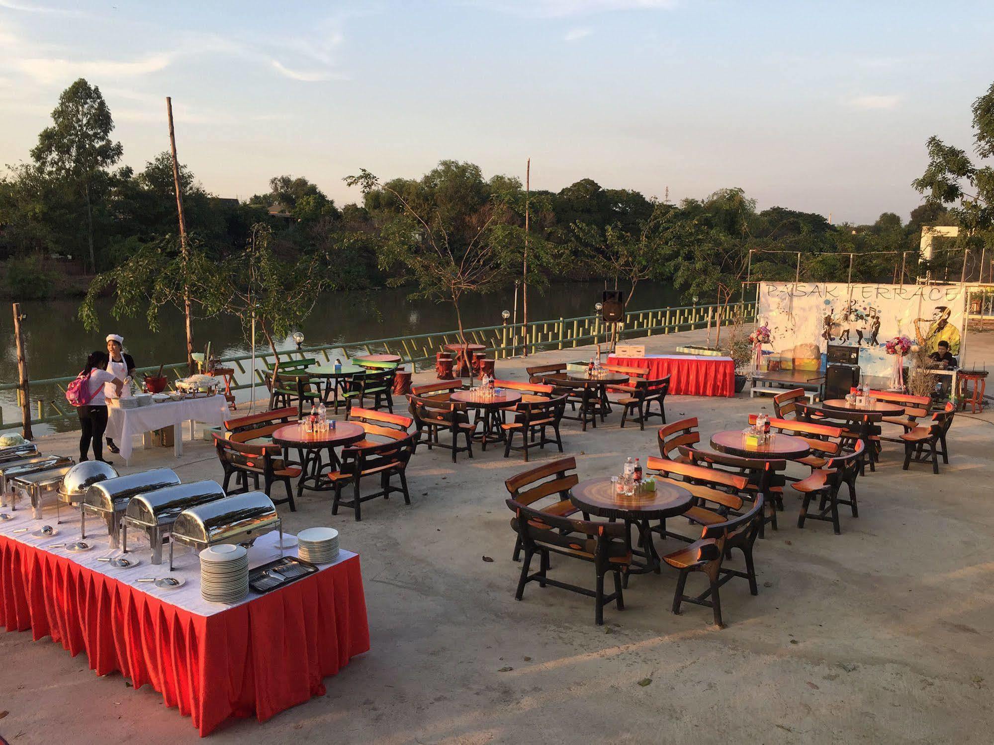 Toh Buk Seng Ayutthaya Hotel Extérieur photo